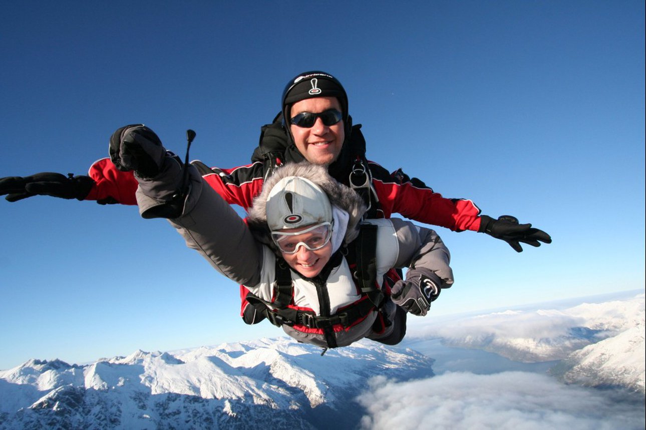 Прыжок с парашютом в тандеме в Ижевске. Авиа клуб Parachuter