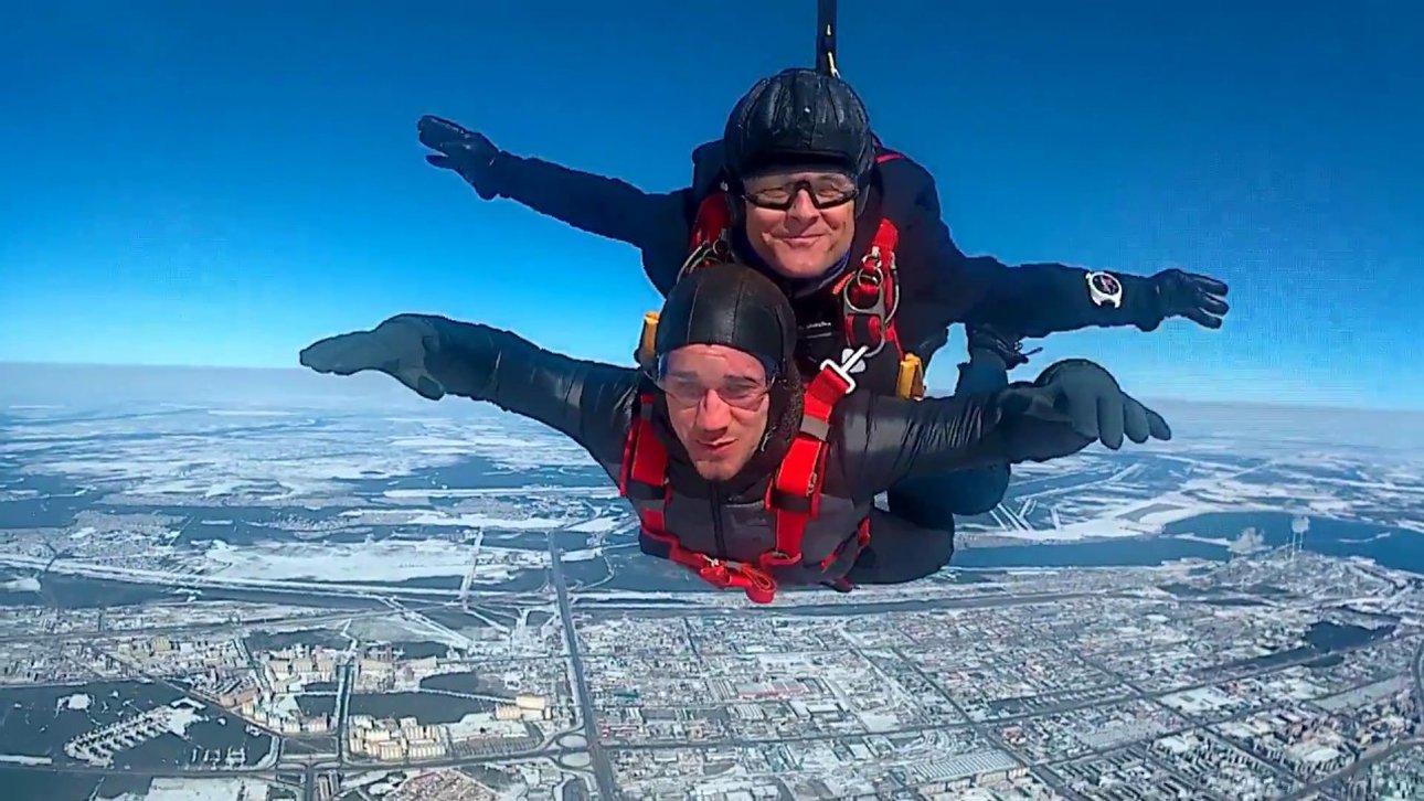 Прыжки с парашютом в Москве и Подмосковье