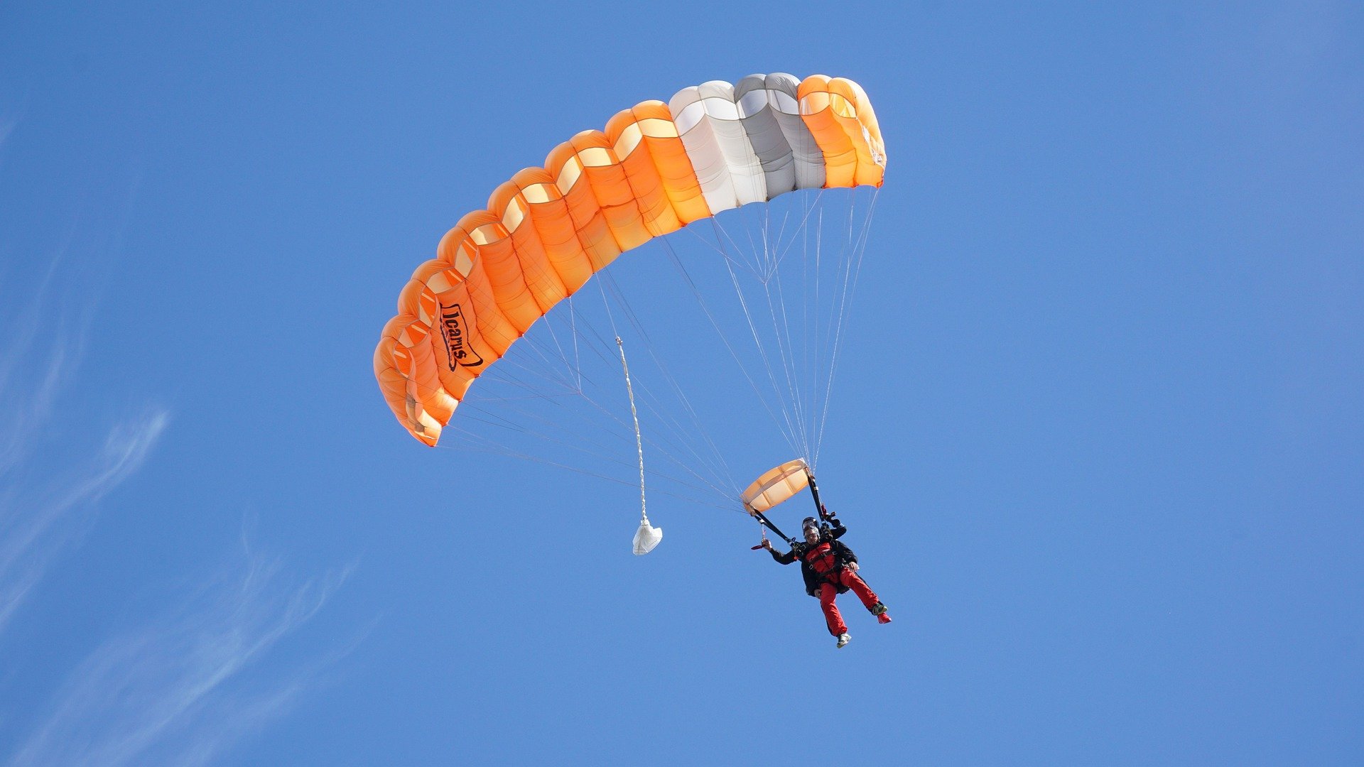 Прыжок с парашютом в тандеме в Ижевске. Авиа клуб Parachuter